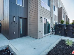 11210 Victory Boulevard, North Hollywood CA 91606