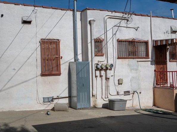 4214 W Slauson Avenue, Los Angeles CA 90043