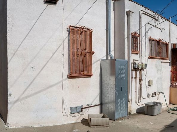 4214 W Slauson Avenue, Los Angeles CA 90043