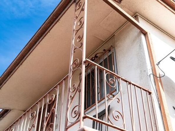 4214 W Slauson Avenue, Los Angeles CA 90043