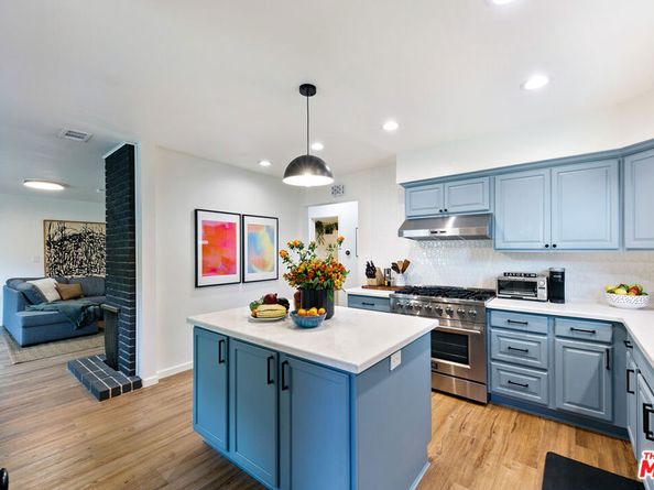 17055 Gresham Street, Sherwood Forest CA 91325