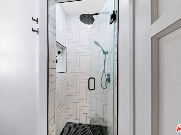 17055 Gresham Street, Sherwood Forest CA 91325