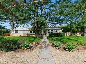 17055 Gresham Street