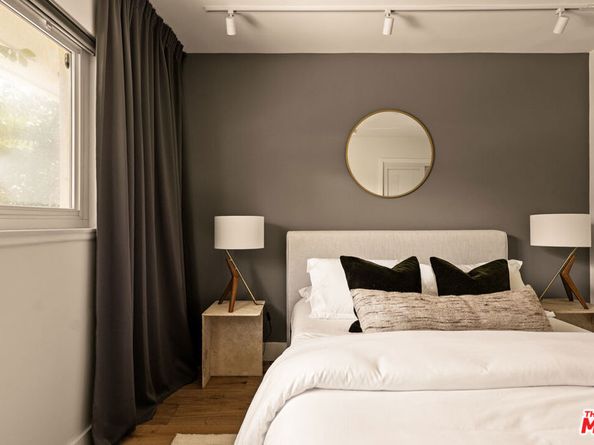 2143 N Hobart Boulevard, Los Angeles CA 90027