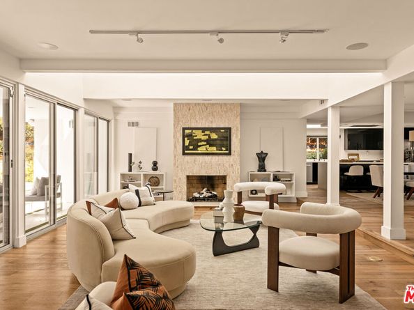 2143 N Hobart Boulevard, Los Angeles CA 90027