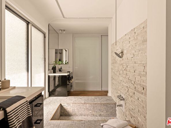 2143 N Hobart Boulevard, Los Angeles CA 90027