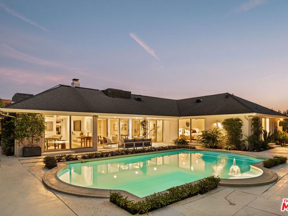 2143 N Hobart Boulevard, Los Angeles CA 90027