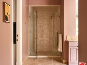 10509 Vestone Way, Los Angeles CA 90077