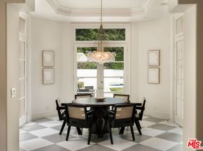 10509 Vestone Way, Los Angeles CA 90077