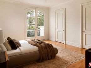 10509 Vestone Way, Los Angeles CA 90077