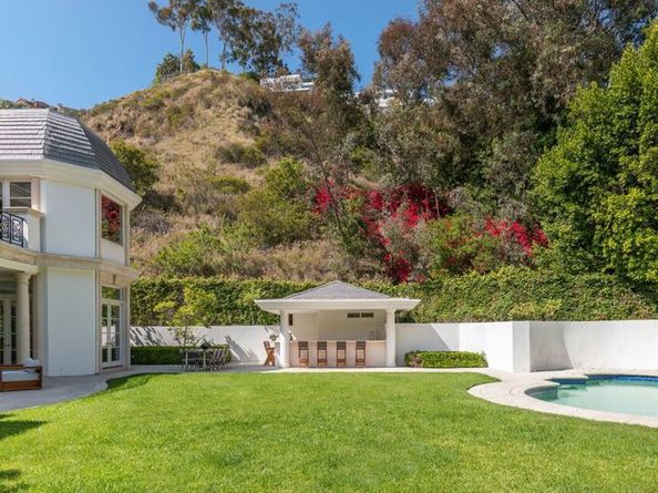 10509 Vestone Way, Los Angeles CA 90077