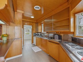 210 S Bundy Drive, Los Angeles CA 90049