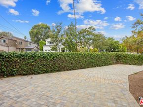 210 S Bundy Drive, Los Angeles CA 90049