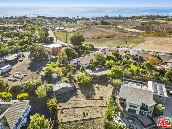 6052 Merritt Drive, Malibu CA 90265
