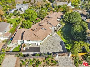 6052 Merritt Drive, Malibu CA 90265