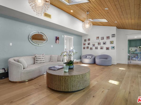 6052 Merritt Drive, Malibu CA 90265