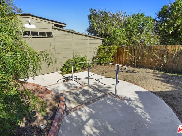 6052 Merritt Drive, Malibu CA 90265