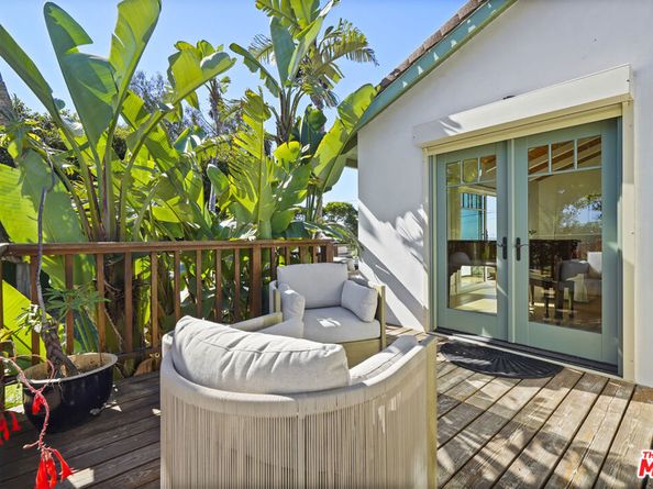 6052 Merritt Drive, Malibu CA 90265