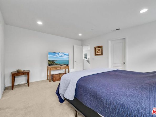 15686 Slowik Court, Fontana CA 92336