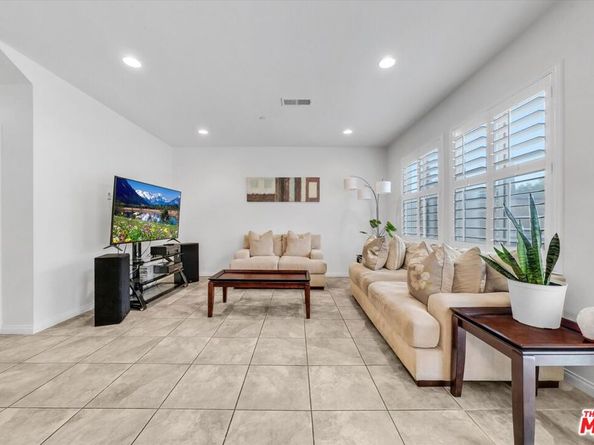 15686 Slowik Court, Fontana CA 92336