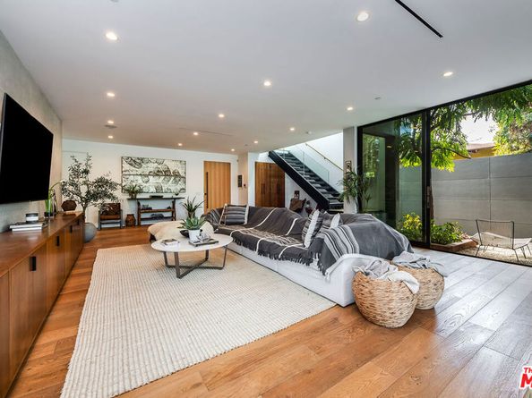 1385 Palms Boulevard, Venice CA 90291