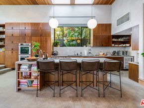 1385 Palms Boulevard, Venice CA 90291