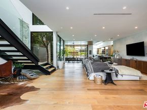 1385 Palms Boulevard, Venice CA 90291