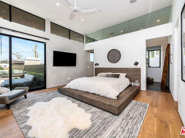 1385 Palms Boulevard, Venice CA 90291