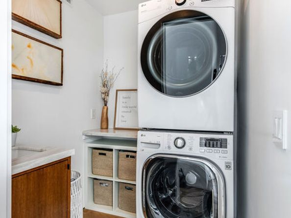 1385 Palms Boulevard, Venice CA 90291