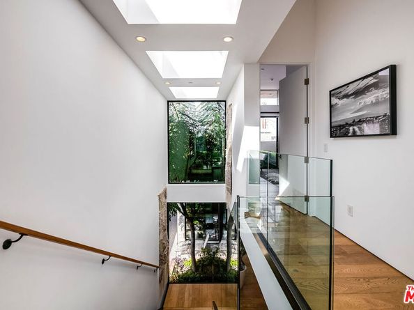 1385 Palms Boulevard, Venice CA 90291