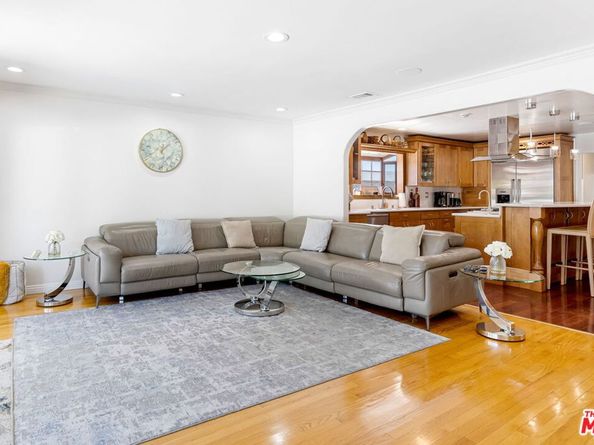 6430 S Sherbourne Drive, Los Angeles CA 90056