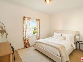 1222 N Hoover Street 1/2, Los Angeles CA 90029