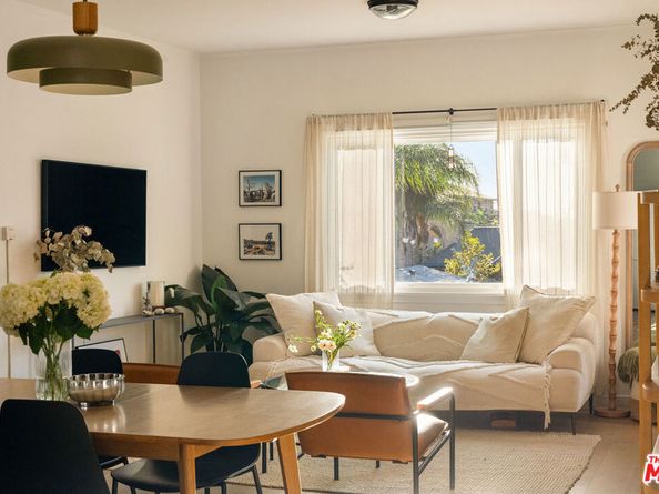 1222 N Hoover Street 1/2, Los Angeles CA 90029