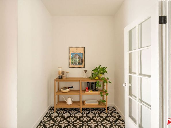 1222 N Hoover Street 1/2, Los Angeles CA 90029