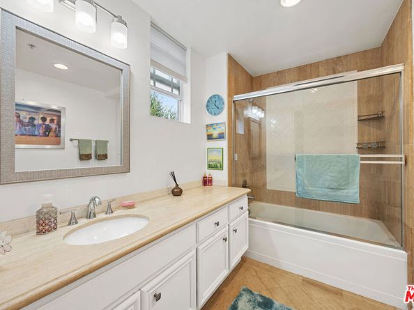 10715 Camarillo Street 307, North Hollywood CA 91602