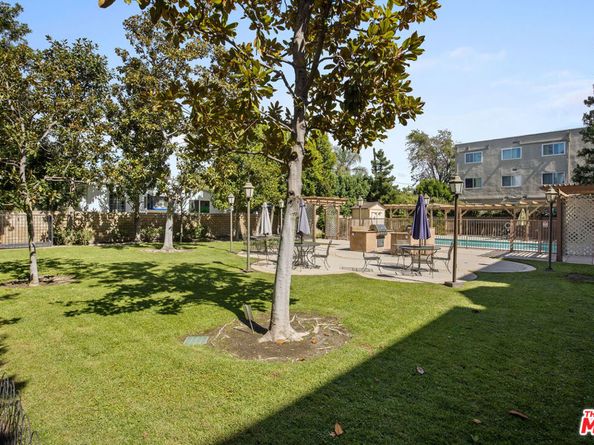 10715 Camarillo Street 307, North Hollywood CA 91602