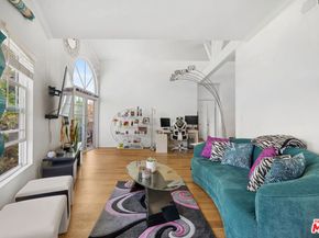 10715 Camarillo Street 307, North Hollywood CA 91602