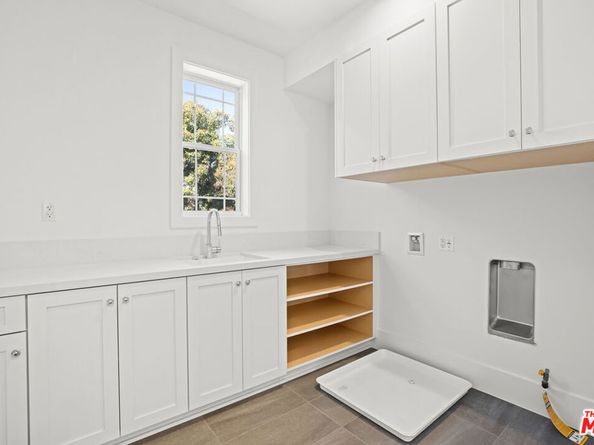744 Almar Avenue, Pacific Palisades CA 90272