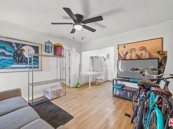 1325 E Adams Boulevard, Los Angeles CA 90011