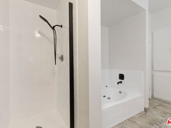 828 S Bedford Street 202, Los Angeles CA 90035