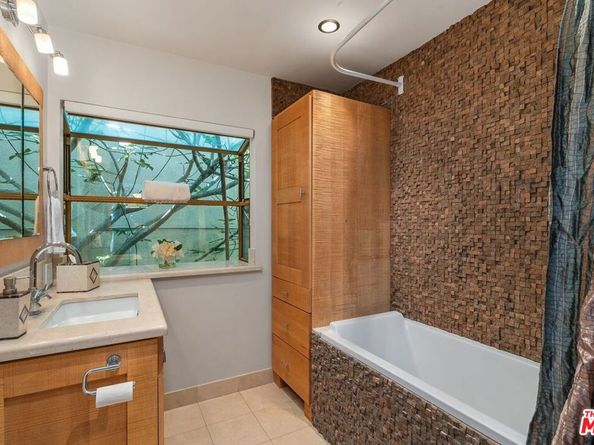 3928 Clayton Avenue, Los Angeles CA 90027