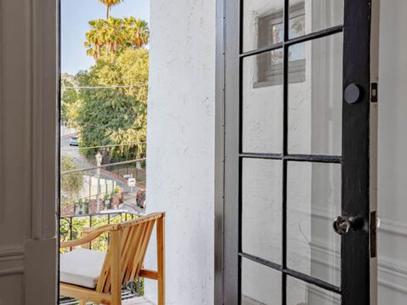 2251 N Cahuenga Boulevard, Los Angeles CA 90068