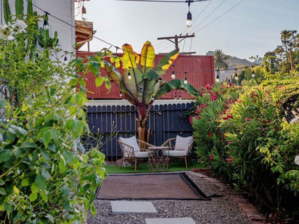 2251 N Cahuenga Boulevard, Los Angeles CA 90068