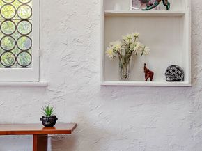 2251 N Cahuenga Boulevard, Los Angeles CA 90068