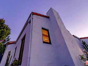2251 N Cahuenga Boulevard, Los Angeles CA 90068