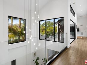 13524 D'Este Drive, Pacific Palisades CA 90272