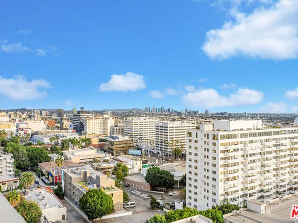 7250 Franklin Avenue 1204, Los Angeles CA 90046