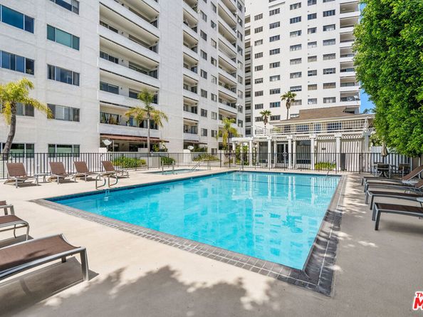 7250 Franklin Avenue 1204, Los Angeles CA 90046