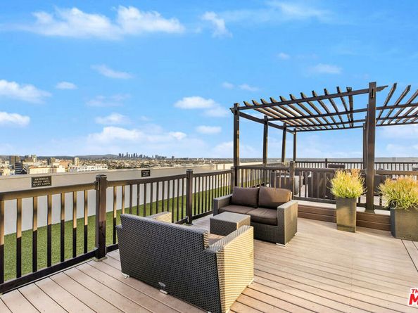 7250 Franklin Avenue 1204, Los Angeles CA 90046