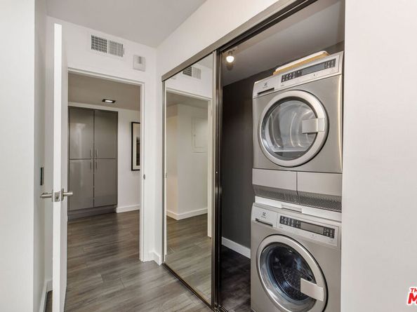 7250 Franklin Avenue 1204, Los Angeles CA 90046